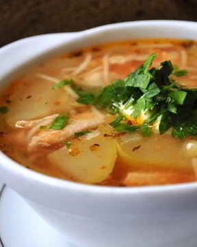 Французский куриный суп с кабачками