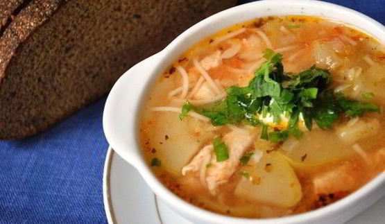 французский куриный суп с кабачками