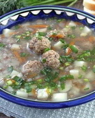 Гречневый суп с мясными фрикадельками