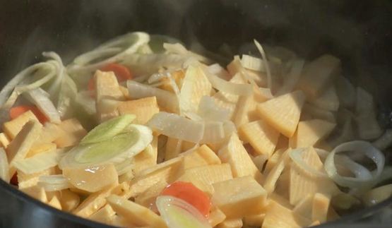 крем-суп из репы с беконом