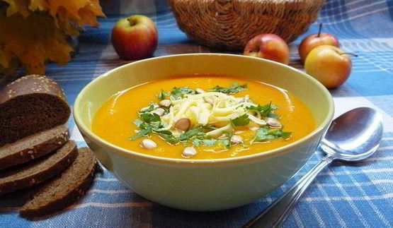 крем-суп из тыквы с яблоками