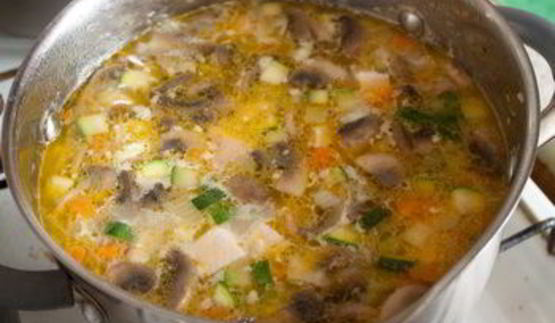 куриный суп с цуккини и шампиньонами