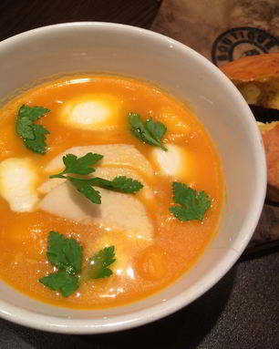 Морковный суп с моцареллой и яблоками