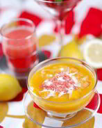 Персиковый суп с кедровыми орешками