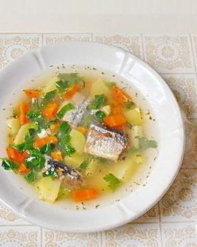Рыбный суп из консервов