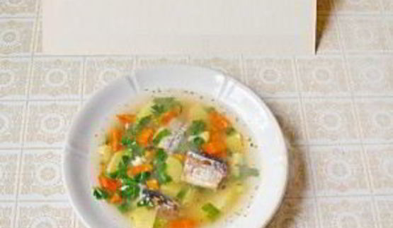 рыбный суп из консервов