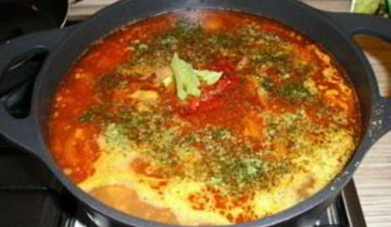 суп из говядины с томатной пастой