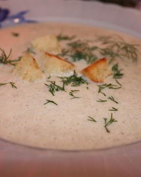 Ароматный грибной суп-пюре из шампиньонов с тимьяном