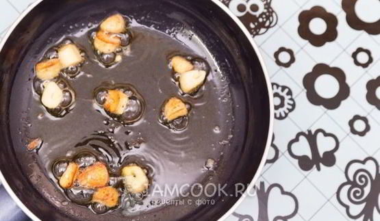 картофельный суп-пюре с чесноком и сливками