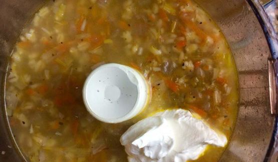 овощной перловый суп-пюре с луком-пореем и шампиньонами