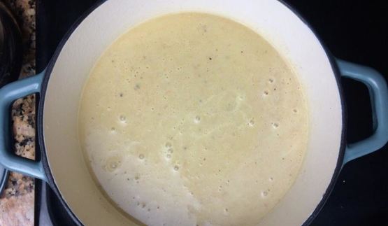 овощной перловый суп-пюре с луком-пореем и шампиньонами