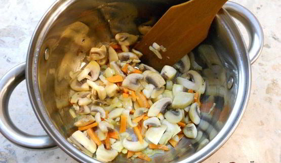 суп-пюре из кабачков и шампиньонов