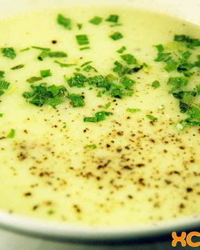 Суп-пюре из кабачков со сливками