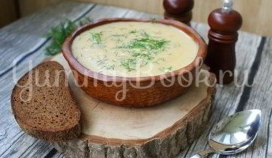 суп-пюре из корня сельдерея и картофеля