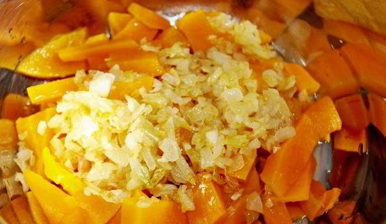 суп-пюре из тыквы с тахиной