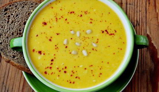 суп-пюре из тыквы с тахиной