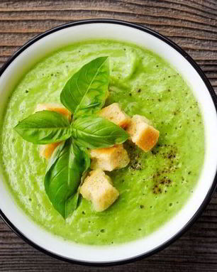 Суп-пюре с базиликом на курином бульоне