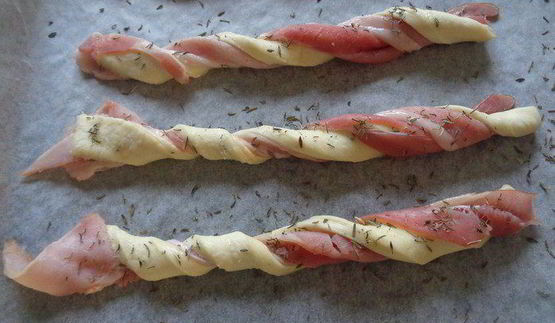 тыквенно-томатный суп-пюре с беконовыми жгутиками