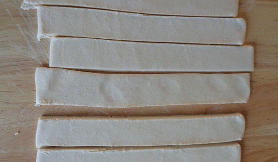 тыквенно-томатный суп-пюре с беконовыми жгутиками