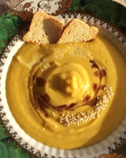 Рецепт тыквенного супа-пюре с цветной капустой и имбирем