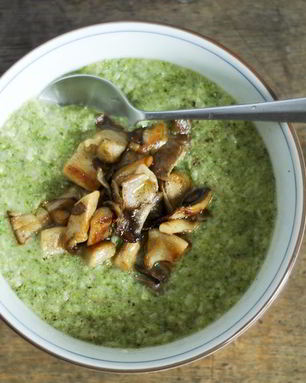 Суп с брокколи и грибами