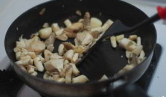 суп с брокколи и грибами