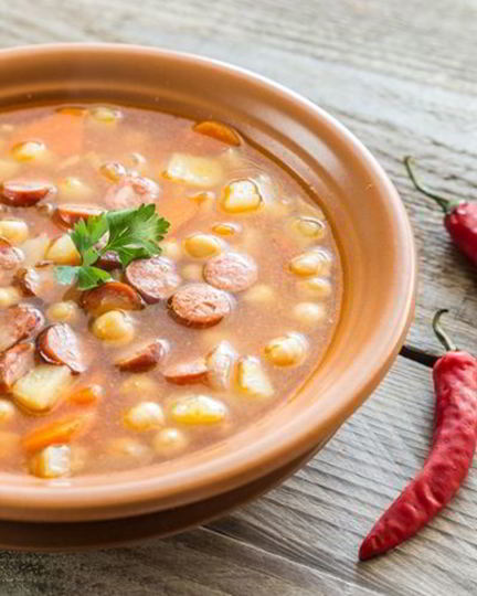 Рецепт супа с фасолью и колбасой
