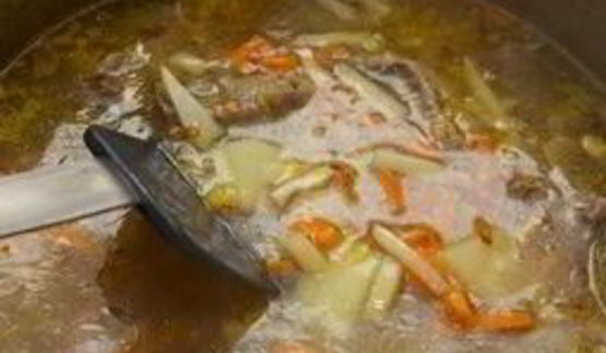 суп с гречкой и солеными огурцами