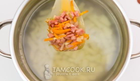 суп с колбасой и вермишелью