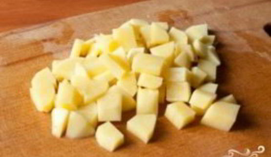 суп с мясом и картошкой