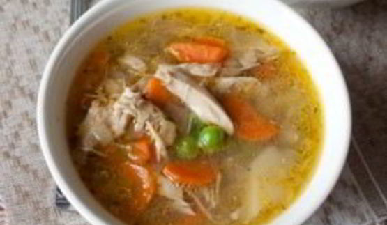 суп с мясом и картошкой