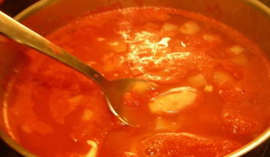 томатный суп с курицей и лаймом