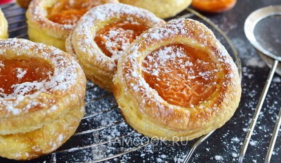 абрикосовые слойки