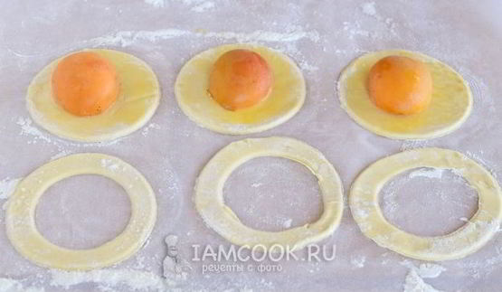 абрикосовые слойки