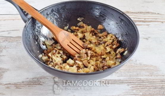 блинчики с грибами и яйцом