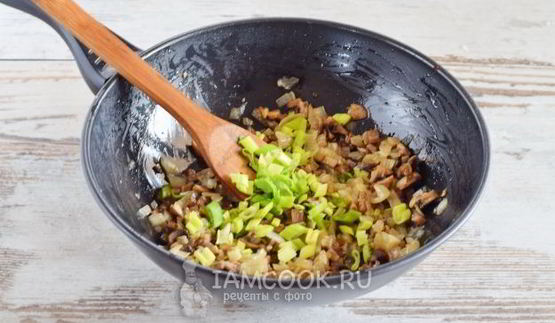 блинчики с грибами и яйцом