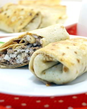 Блины с фаршем и рисом