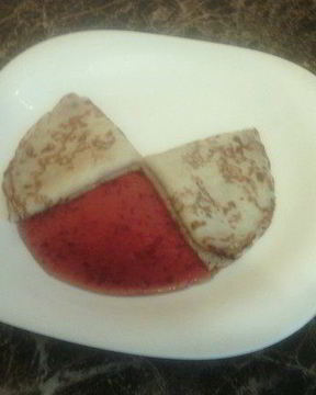 Блины с сливовым джемом