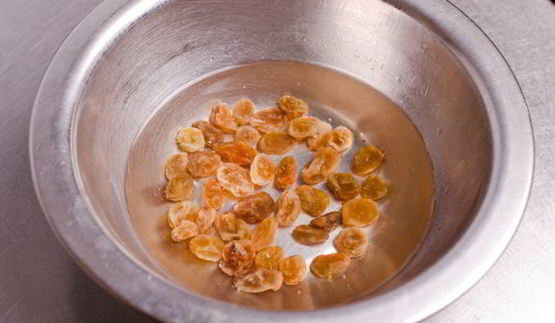 блины с творогом и фруктами