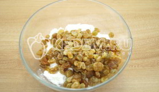 блины с творогом и изюмом