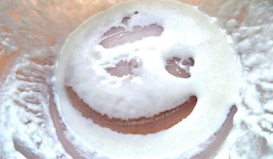 дрожжевые блины с луково-сырной начинкой