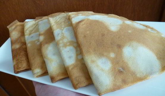 мужской завтрак в пивном блинчике