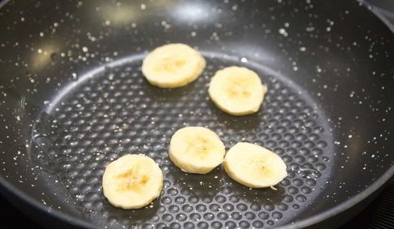 панкейки с бананом