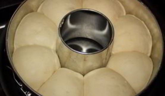 булочки хоровод на минеральной воде