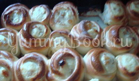 булочки розочки с творогом