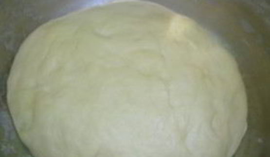 булочки с изюмом без дрожжей