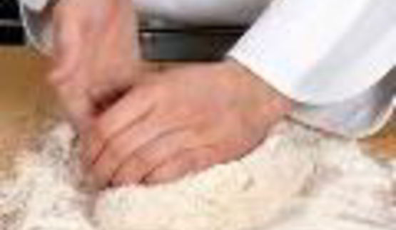 булочки с изюмом и розмарином