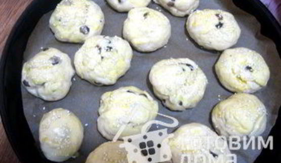 булочки с изюмом