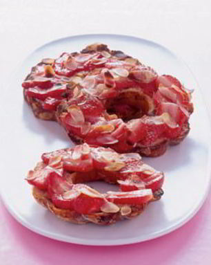 Булочки с клубникой