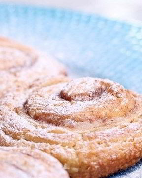 Булочки с корицей из готового дрожжевого теста